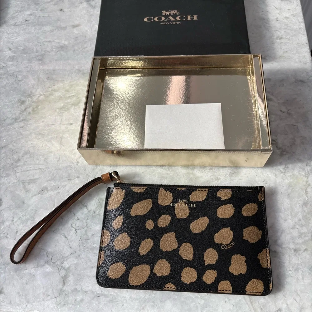 Coach Black and Cream Deer Spot Wristlet New In Box - Picture 2 of 4